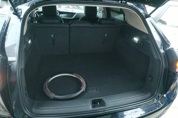 Used Buick Envision 2022 Facelift Encore S 552T Two-Wheel Drive Elite Model
