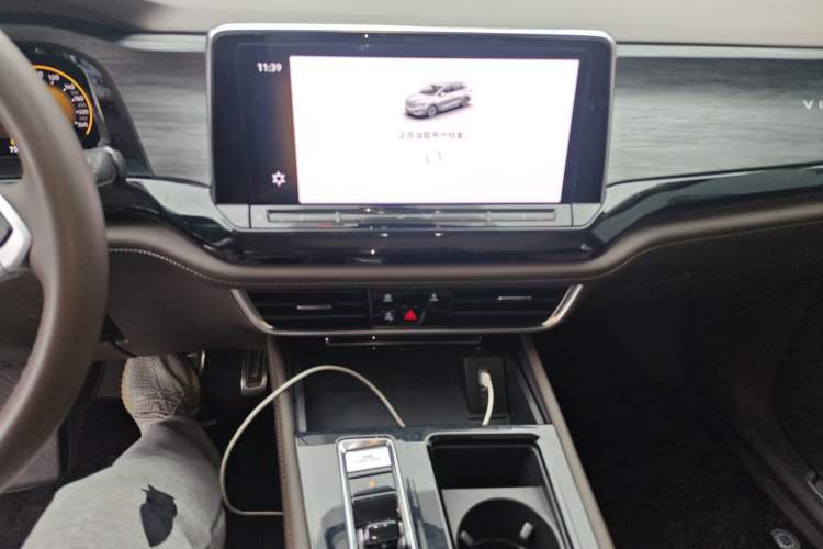 Used Volkswagen Viloran 2023 Revised Version 380TSI Luxury Edition Audio And AC Panel