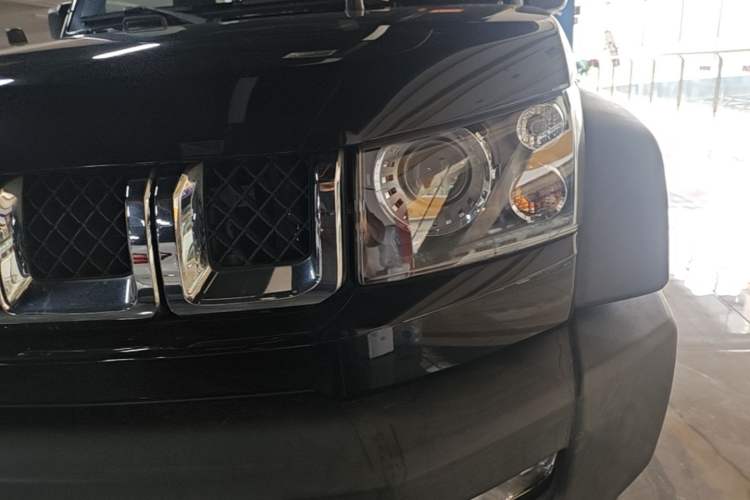 Used BAIC Off-Road BJ40 2016 40L 2.3T Automatic All-Wheel Drive Premium Edition Left Front Headlight