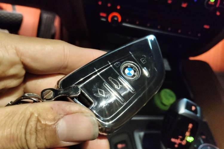 Used BMW X6 2017 xDrive28i Vehicle Key