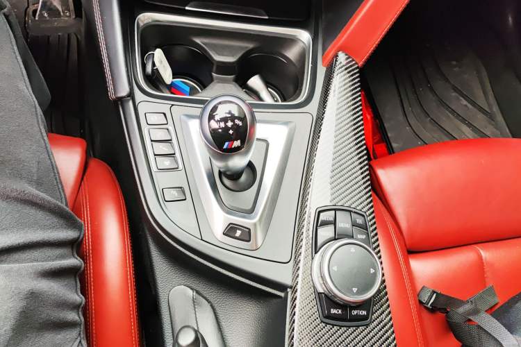 Used BMW M4 2014 M4 Convertible Coupé
