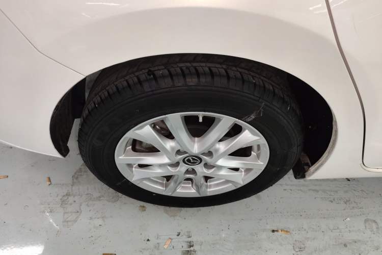 Used Mazda 3 Axela 2019 Cloud-Controlled Sedan 1.5L Automatic Luxury Model China VI Standard Right Rear Wheel Hub