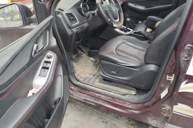 Used Baojun 560 2016 1.8L Manual Luxury Edition