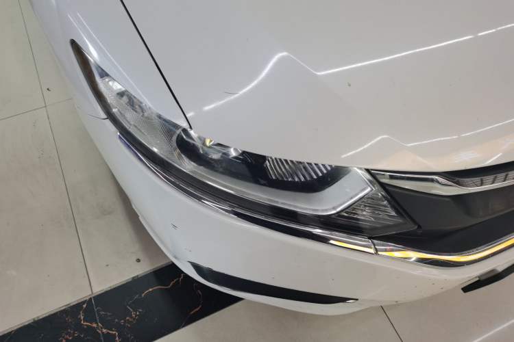 Used Honda Jade 2017 1.8L automatic Comfort version 5 seats Right Front Headlight