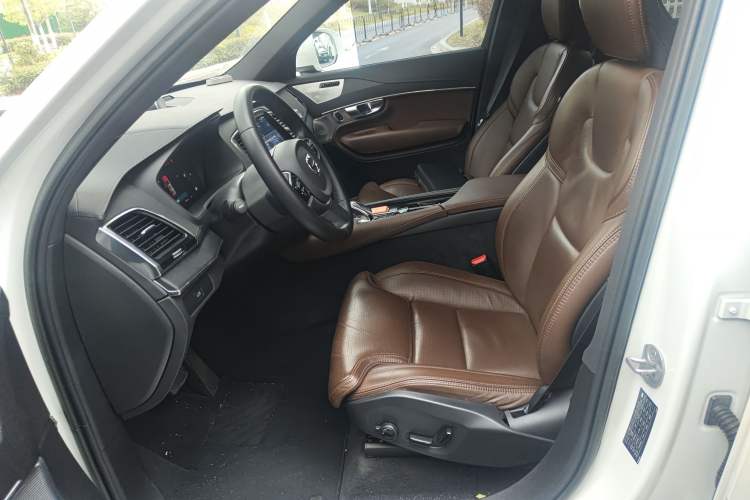 Used Volvo XC90 2023 B6 Zhiya Luxury 7-Seater