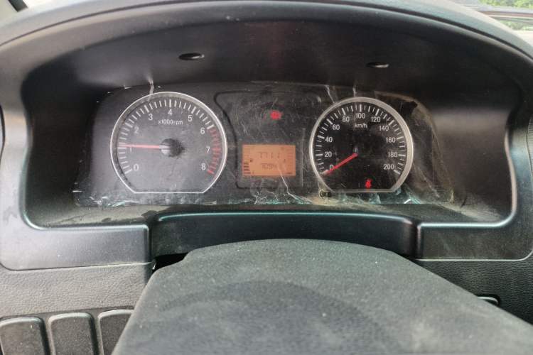 Used FORTHING Lingzhi 2017 M3L 1.6L 7-Seater Comfort Model Instrument Cluster