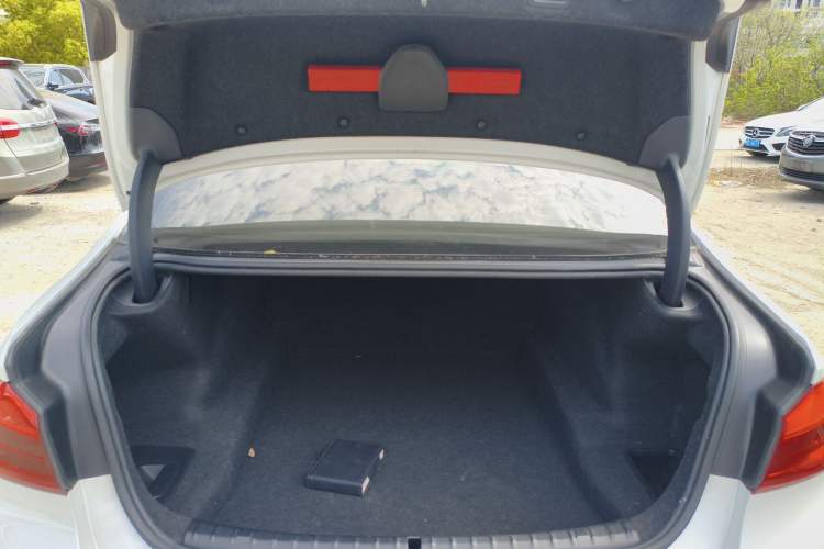 Used BMW 5 Series 2020 530Li Luxury Edition M Sport Package Trunk