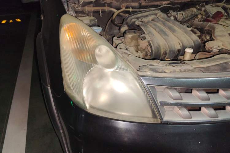 Used Nissan Livina 2010 JINRUI Edition 1.6L Automatic Standard Model Right Front Headlight