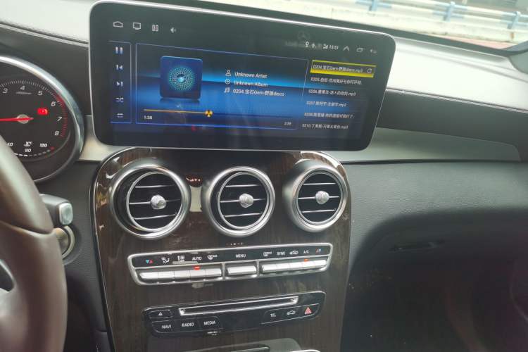 Used Mercedes-Benz GLC 2019 Facelift GLC 260 L 4MATIC Luxury Model
