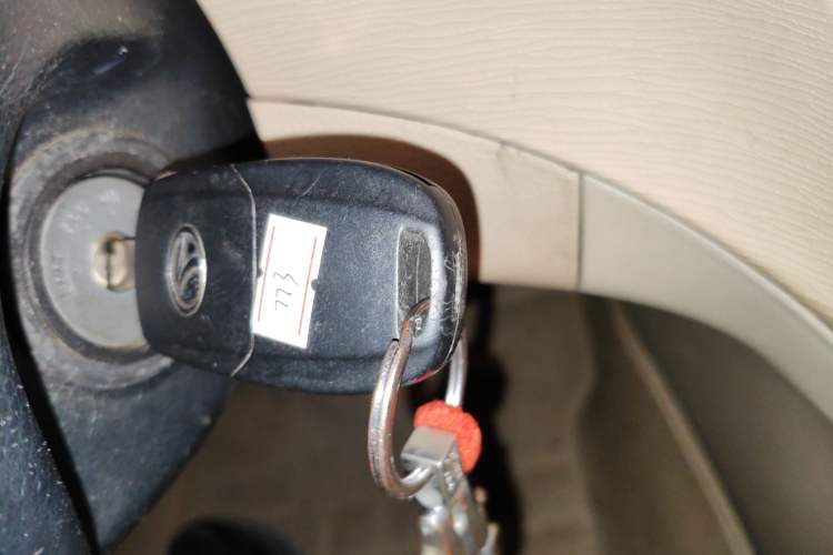 Used Soueast V5 Lingzhi 2012 1.5L Manual Comfort Edition Vehicle Key