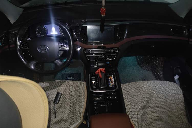 Used GAC Trumpchi GS8 2017 320T Two-Wheel Drive Luxury Smart Connectivity Version (7 Seats)
