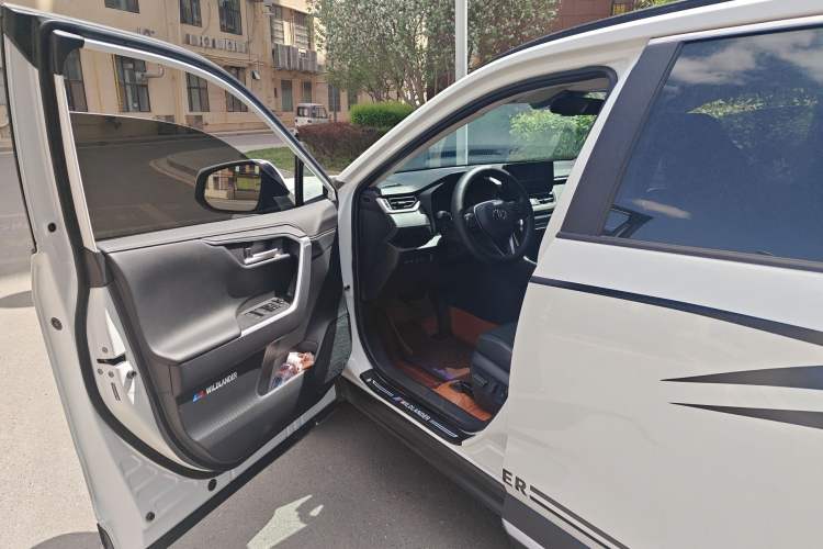 Used Toyota Wildlander 2023 2.0L CVT Four-Wheel Drive Luxury PLUS Edition Driver Seat