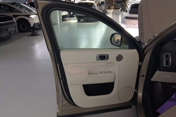 Used Li Auto L8 2024 Max