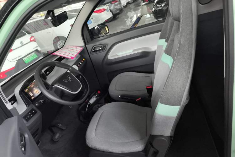 Used Wuling Hongguang MINIEV 2021 Macaron Premium Model – Lithium Iron Phosphate