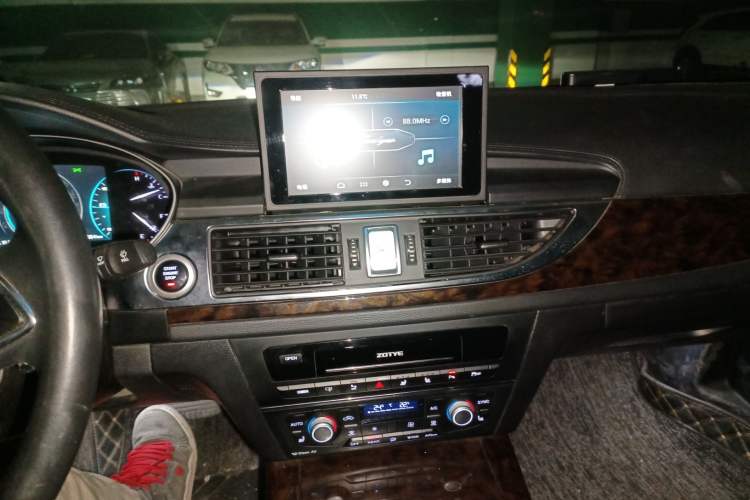 Used Zotye Z700 2018 Z700H 1.8T DCT Prestige Model Audio And AC Panel