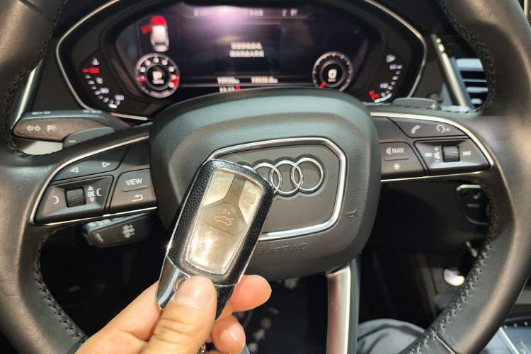 Used Audi Q5L 2020 Updated 40 TFSI Prestige Fashion Edition
