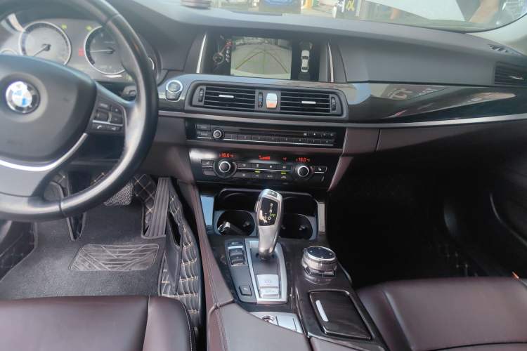 Used BMW 5 Series 2014 525Li Luxury Design Package Audio And AC Panel