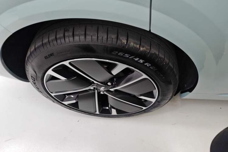 Used Li Auto L6 2025 Max Smart Refresh Edition
