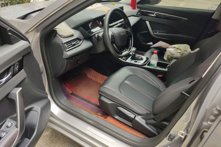 Used Dongfeng Aeolus Yixuan 2020 230T Automatic Dazzle Track Edition
