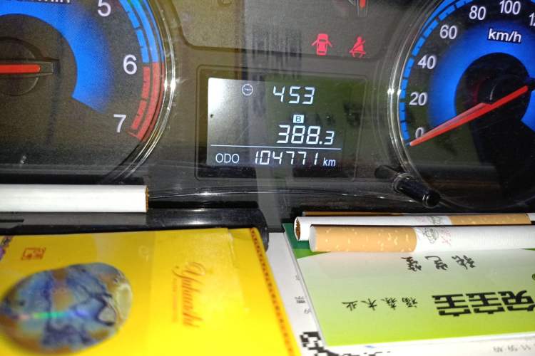 Used Dongfeng Fengon 370 2016 1.5L Manual Luxury 7-Seater Odometer Close Up