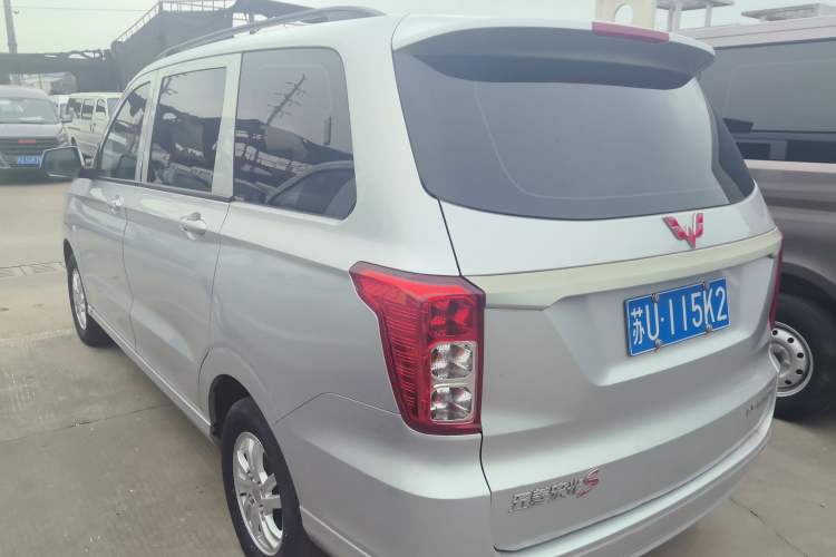 Used Wuling Hongguang 2019 1.5L S Standard Version China VI LAR
