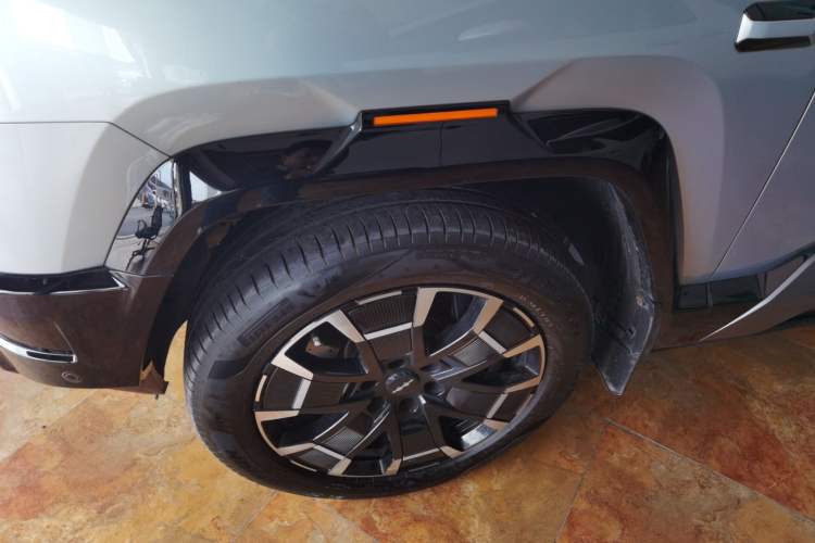 Used Formula Leopard 8 2025 Smart & Brave Flagship Edition 7 Seats
