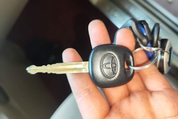 Used Toyota Highlander 2012 2.7L Two-Wheel Drive 7-Seater Elite Edition