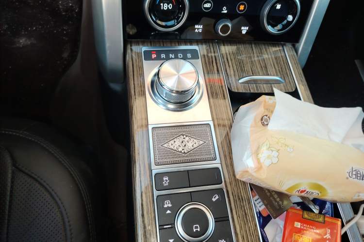 Used Land Rover Range 2019 3.0 SC V6 Long-wheelbase Version Gear Lever