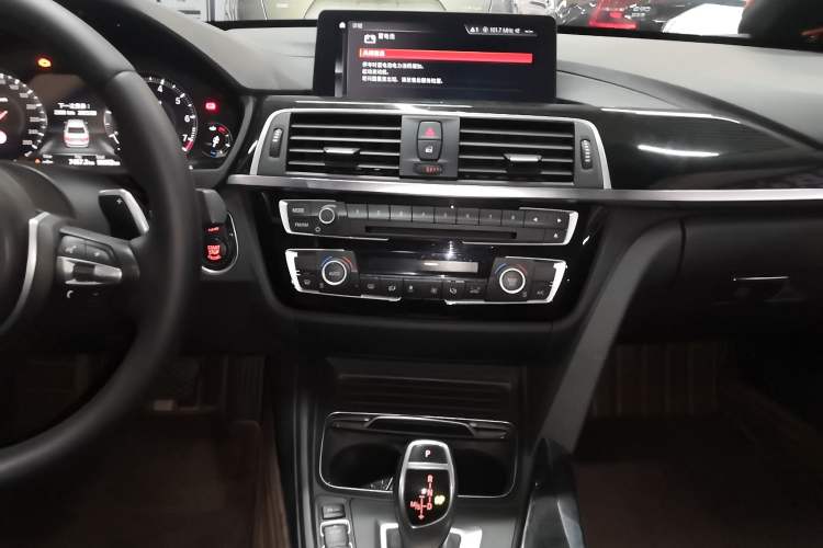 Used BMW 3 Series 2018 320Li Leading Model M Sport Package
