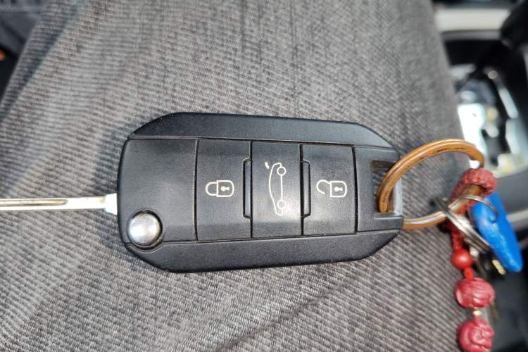 Used Peugeot 301 2014 1.6L Automatic Comfort Edition Vehicle Key