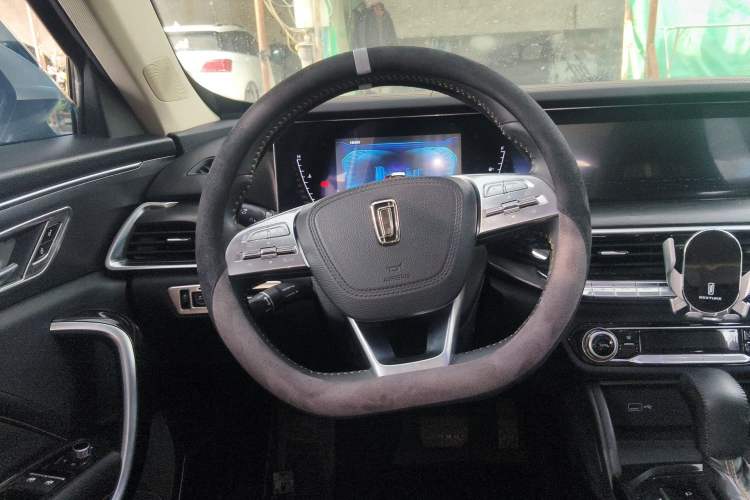 Used Bestune T77 2019 230 TID Automatic Luxury Version National V Steering Wheel