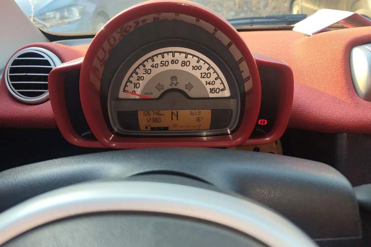 Used smart fortwo 2010 1.0 hardtop pure version
