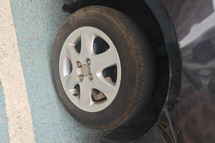 Used Toyota Corolla EX 2013 1.6L Manual Luxury Edition Right Front Wheel Hub