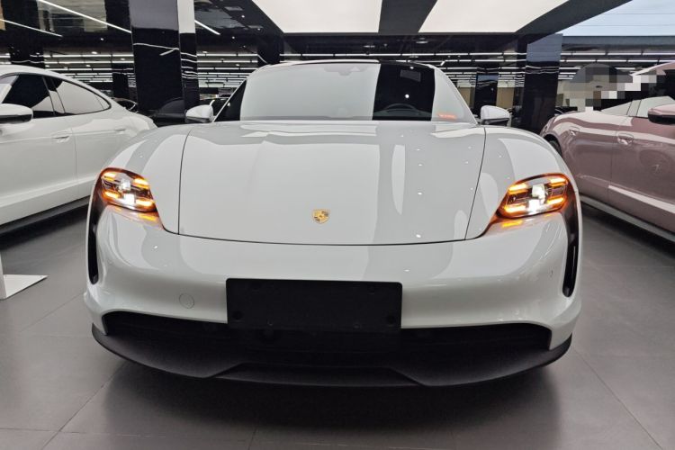 Used Porsche Taycan 2022-Year Updated Taycan