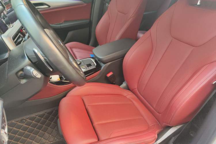 Used BMW X4 2022 xDrive 30i M Sport Package Left Front Seat