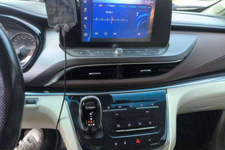 Used Buick GL8 2022 Land Cruiser Executive Class 652T Comfort Model
