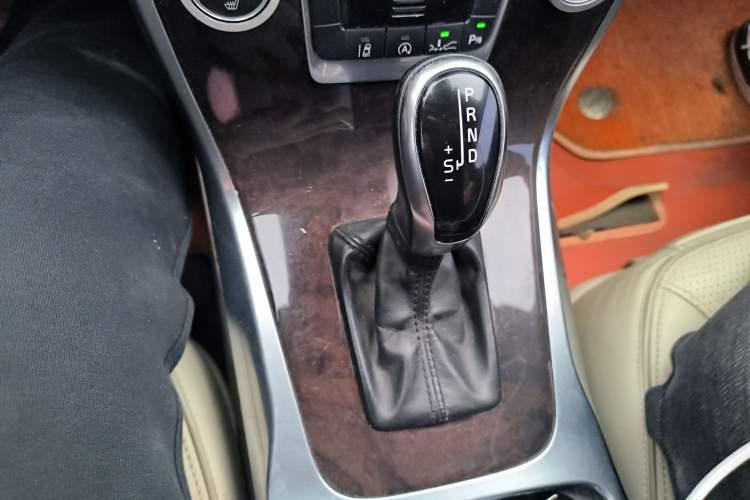 Used Volvo S80L 2014 2.0T T5 Luxury Executive Edition