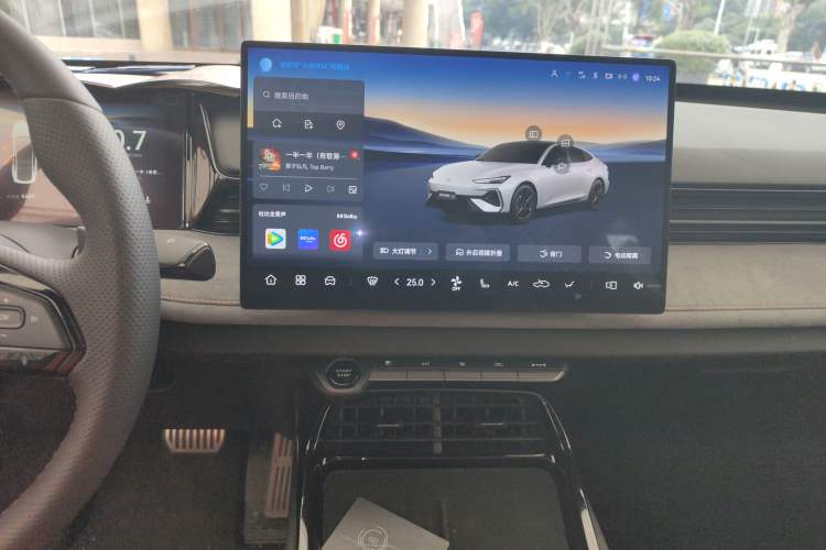 Used Changan UNI-V 2025 Model Third-Generation 2.0T Dynamic Edition