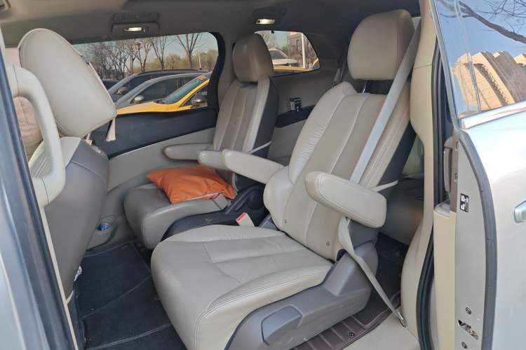 Used Buick GL8 2013 3.0L GT Luxury Business Haoya Edition Left Rear Seat