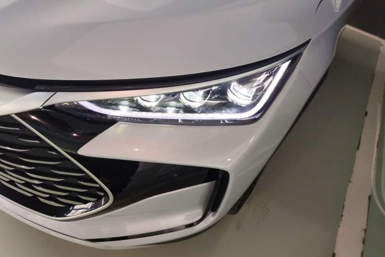 Used BYD Tang New Energy 2024 DM-p Champion Edition 215 km All-Wheel-Drive Flagship Model Left Front Headlight