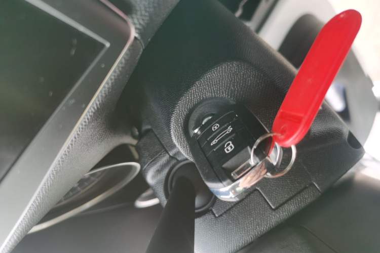 Used Peugeot 408 2015 1.2T Automatic Luxury Edition Interior 1