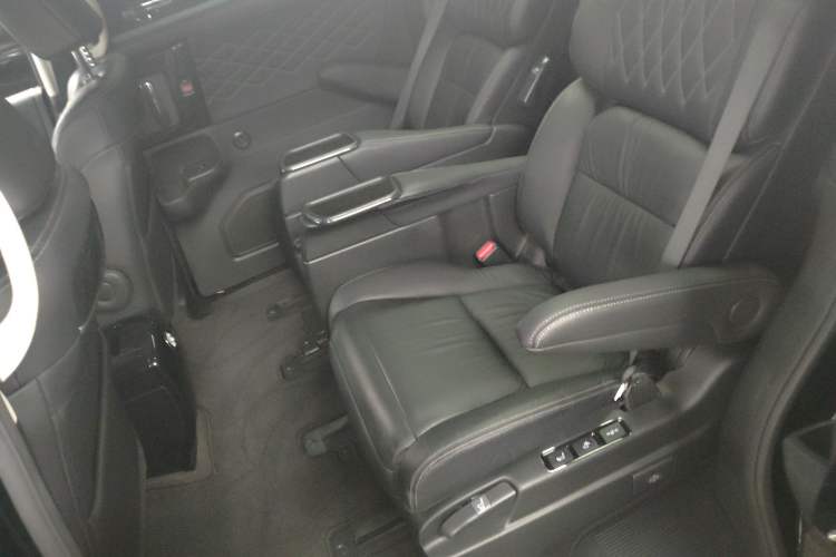 Used Honda Elysion 2019 2.0L Hybrid Luxury Edition