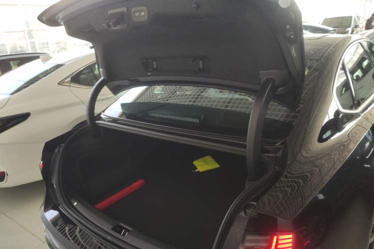 Used Volvo S90 2026 B5 Zhiyi Luxury Edition