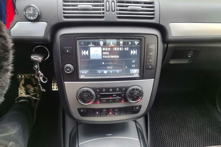 Used Mercedes-Benz R-Class 2014 R 320 4MATIC Business Model