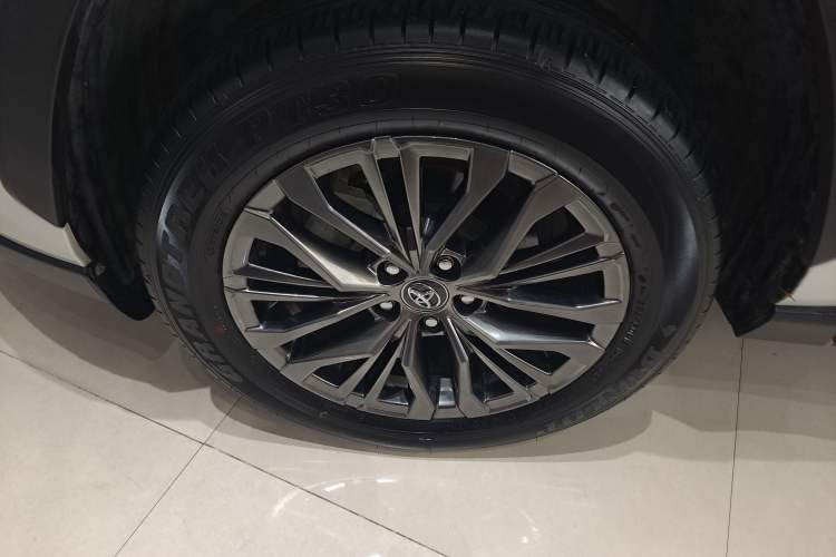 Used Toyota Wildlander 2023 2.0L CVT Four-Wheel Drive Luxury PLUS Edition
