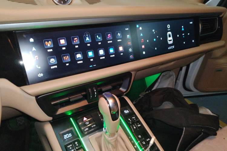 Used Porsche Macan 2014 Macan 2.0T Audio And AC Panel