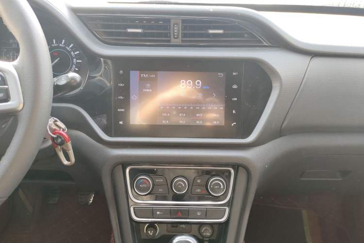 Used Chery Tiggo 3 2016 1.6L Manual ZhiShang Edition