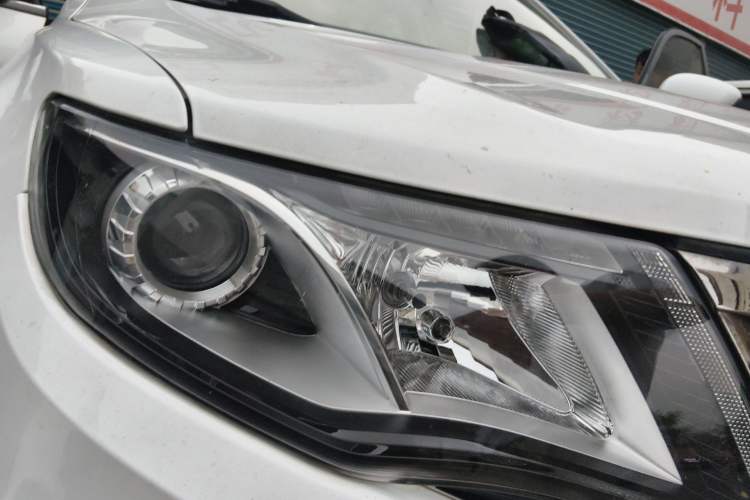 Used Geely Auto Emgrand X7 Sport 2020 1.8TD DCT Two-Wheel Drive Zhiya Model Right Front Headlight