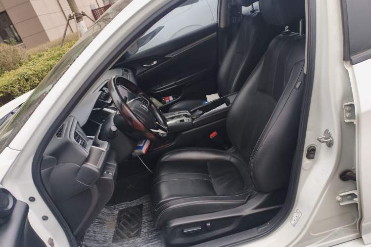 Used Honda Civic 2016 220TURBO CVT Prestige Edition Left Front Seat