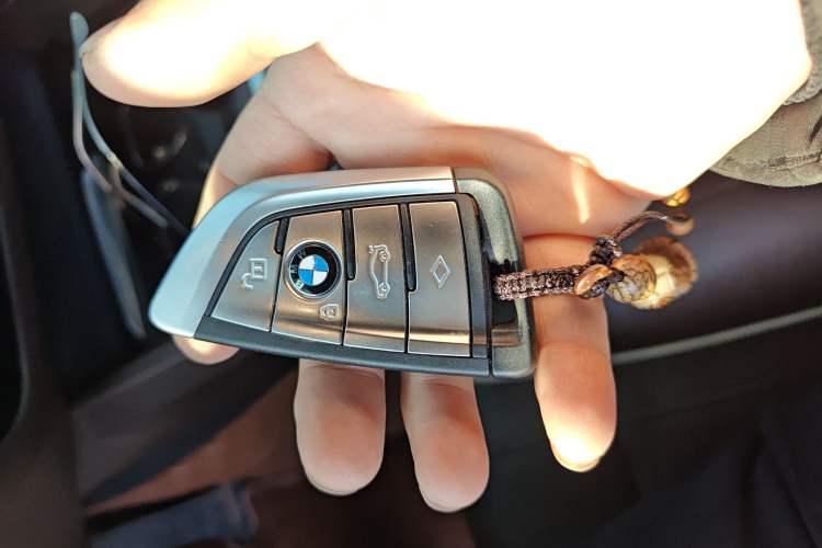 Used BMW 5 Series 2021 Facelifted 530Li Leading Edition M Sport Package
